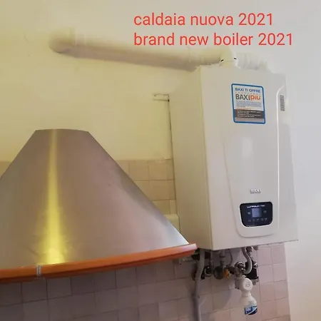 Balcone sul canale Venezia Esterno foto