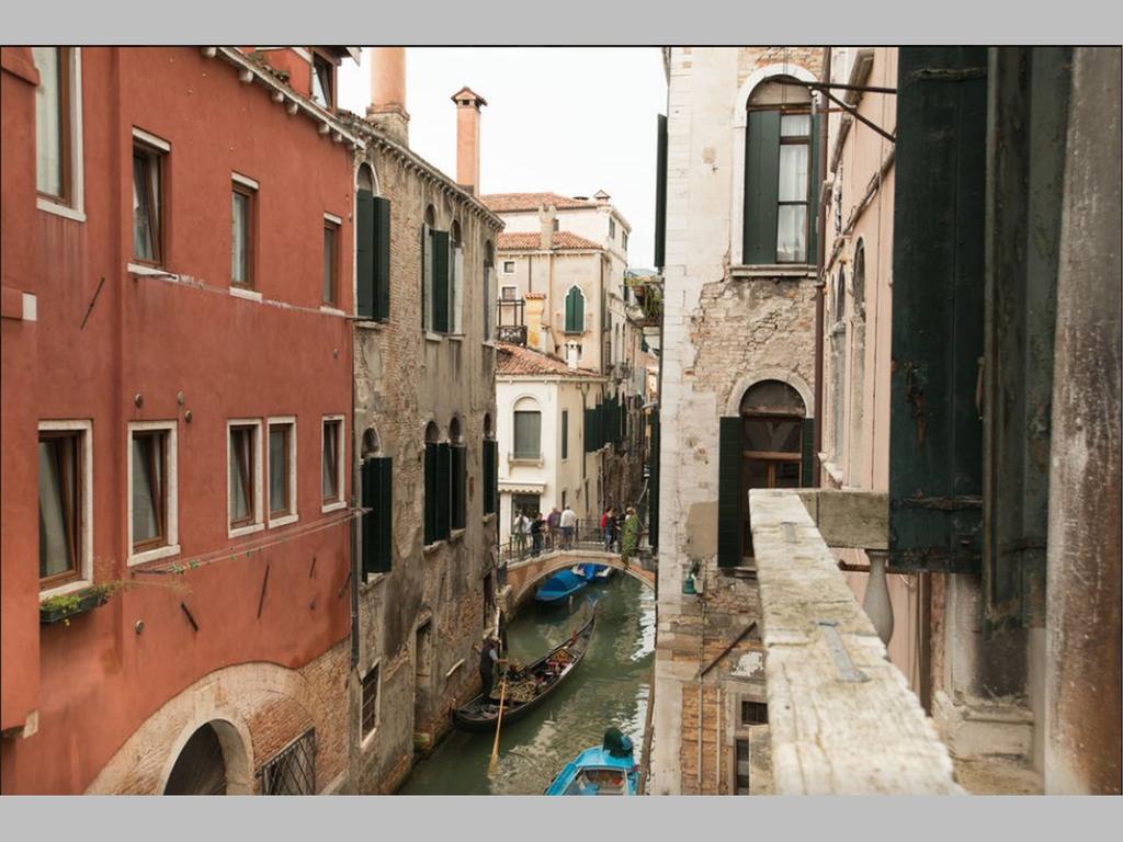 Balcone Sul Canale Venetië